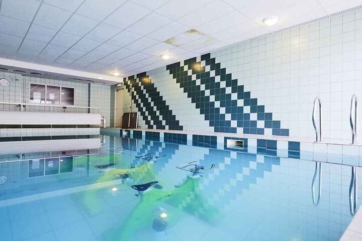 Hotel Pool