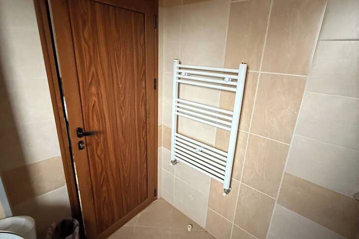Room 27 of 55