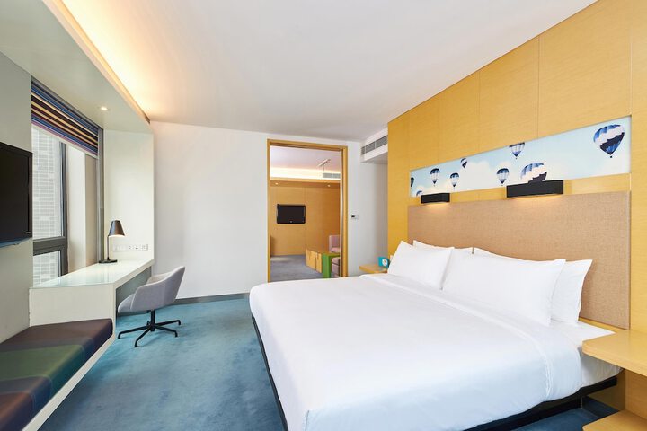 Room 5 of 27