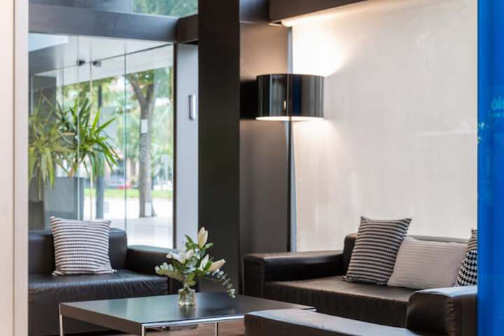 Entrance & Lobby