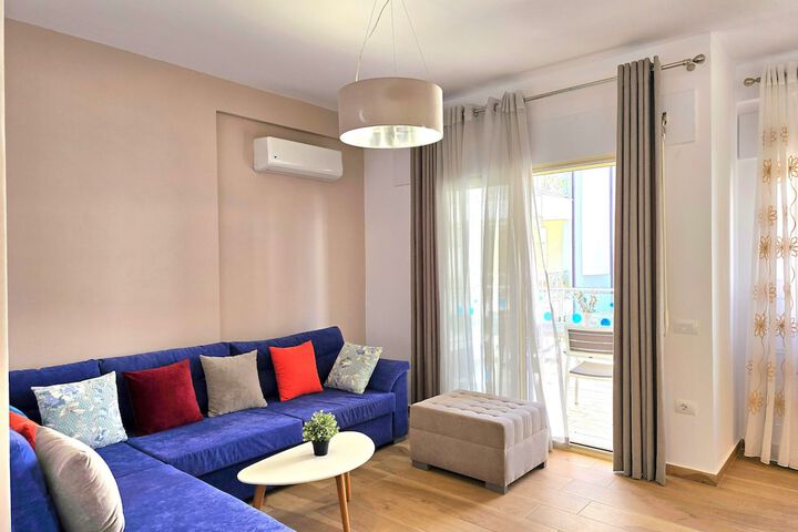 Room 12 of 28