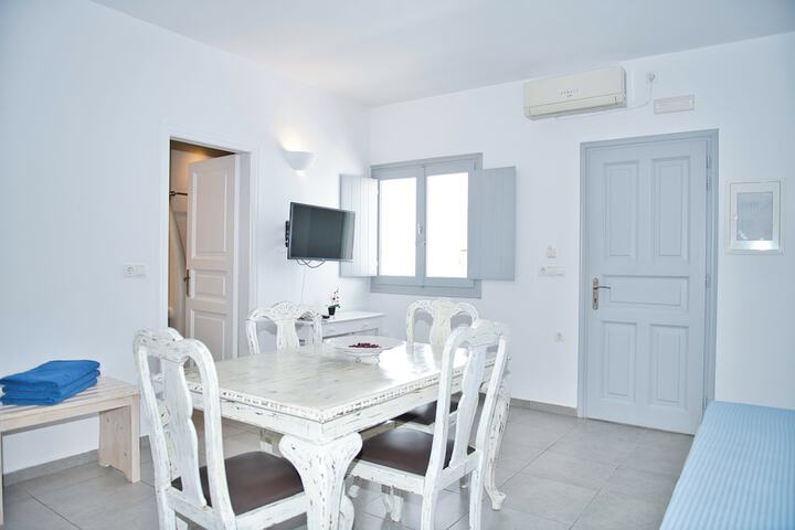 Room 27 of 61