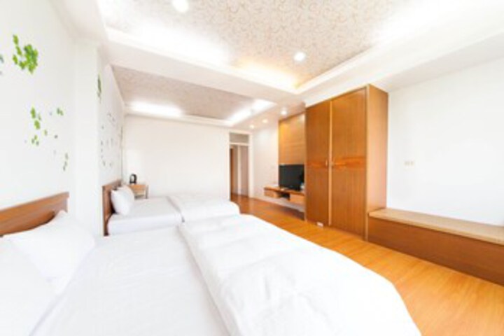 Room 21 of 31