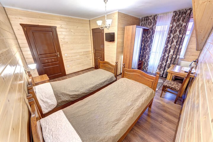 Room 4 of 51