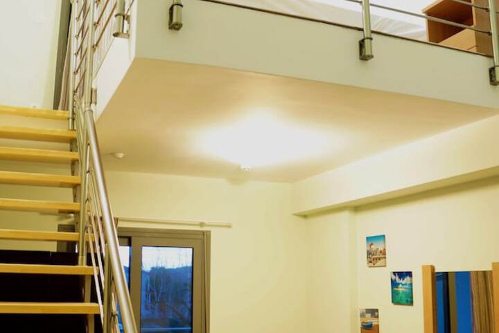 Room 3 of 35