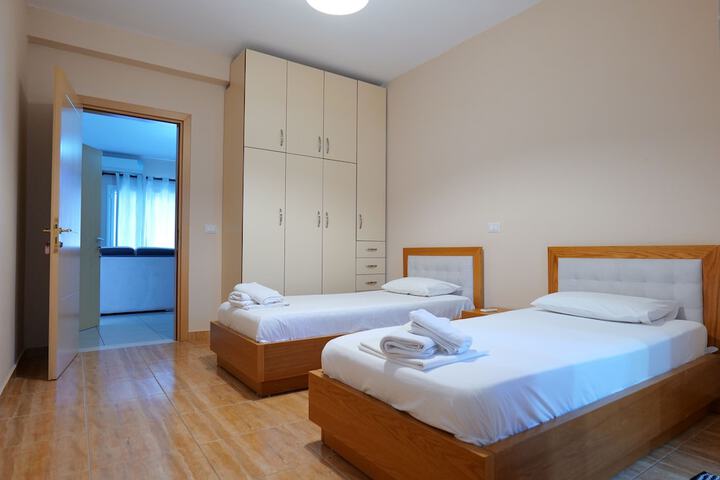 Room 15 of 108
