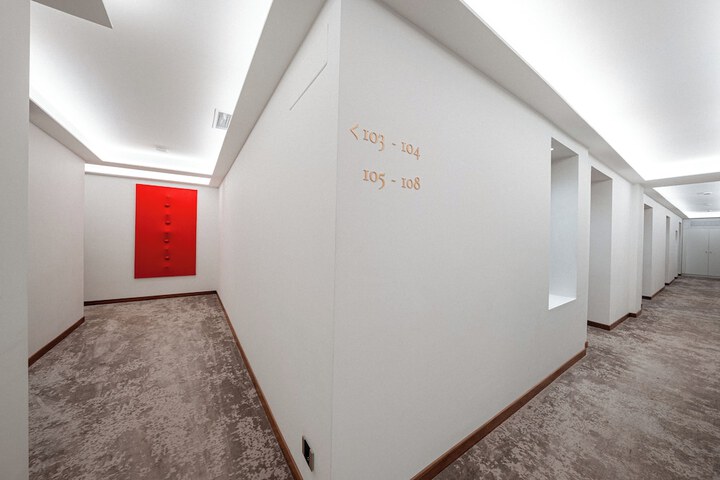 Ballroom/Hall 187 of 197