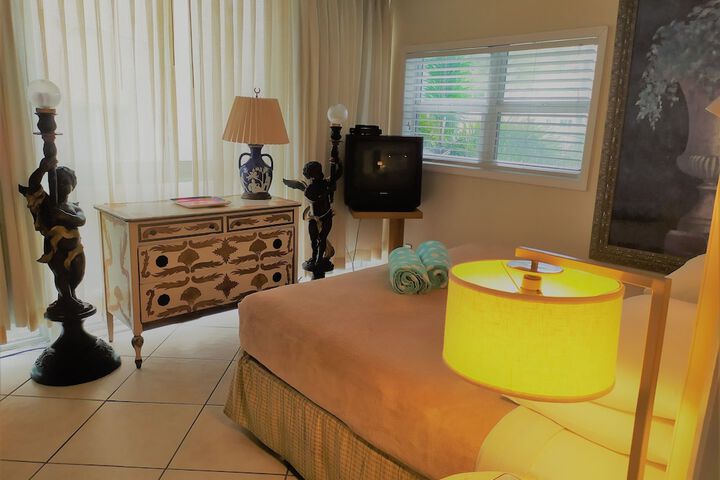 Room 30 of 177