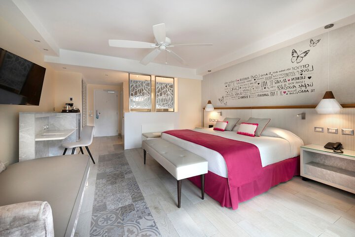 Room 11 of 81