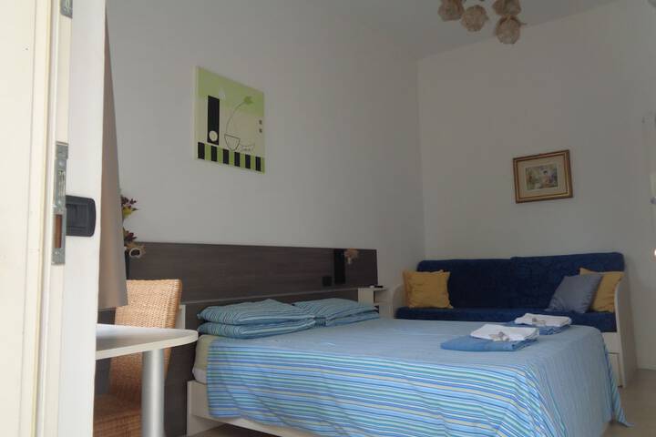 Room 17 of 46