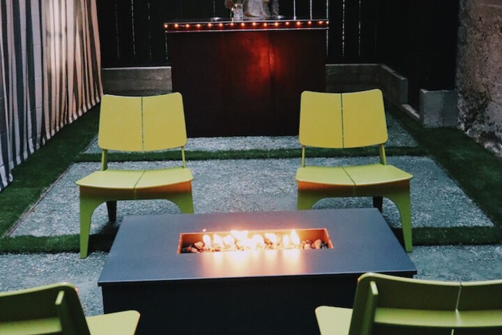 Hotel Exterior 40 of 52