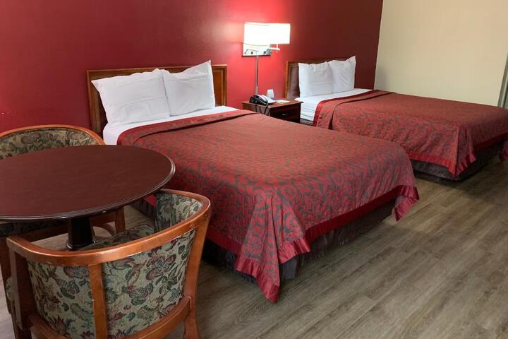 2 Double Beds Mobility Accessible (6 of 11)