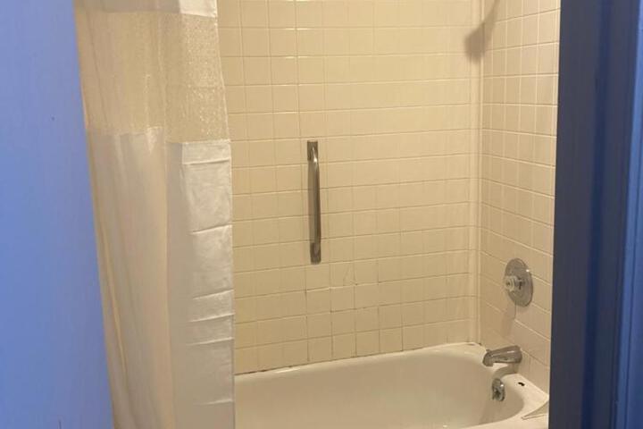 1 King Bed (2 of 2)