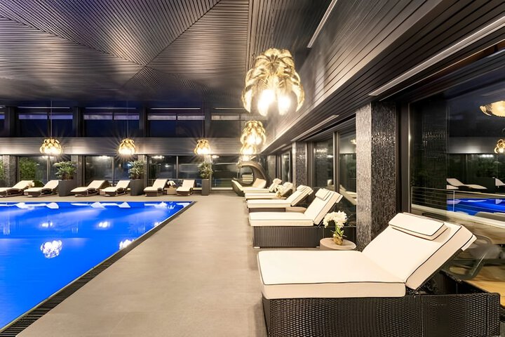 Pool 42 of 94