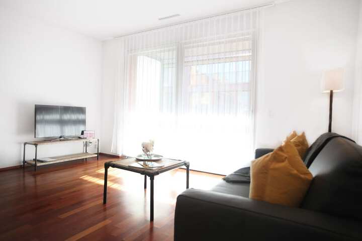 Room 27 of 38