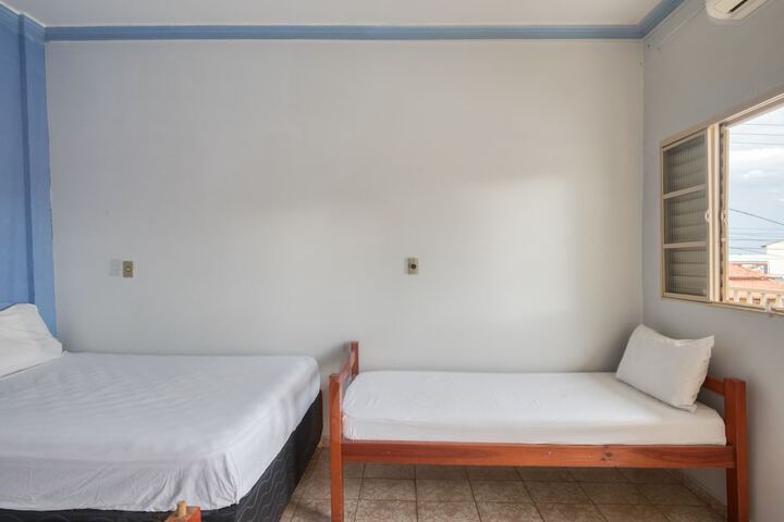Room 13 of 22