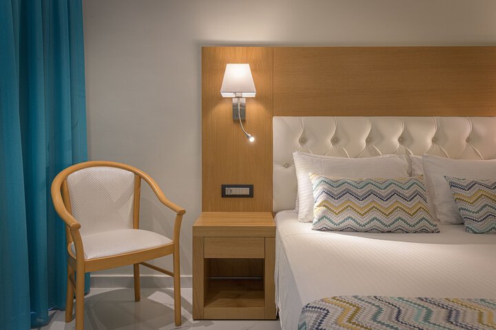 Room 12 of 63