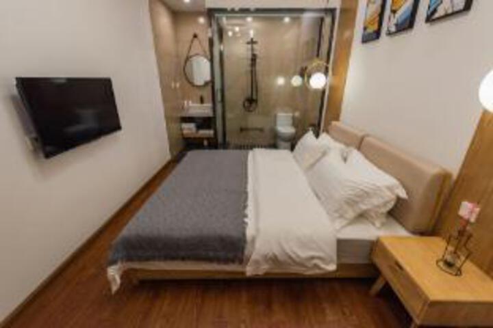 Room 21 of 21
