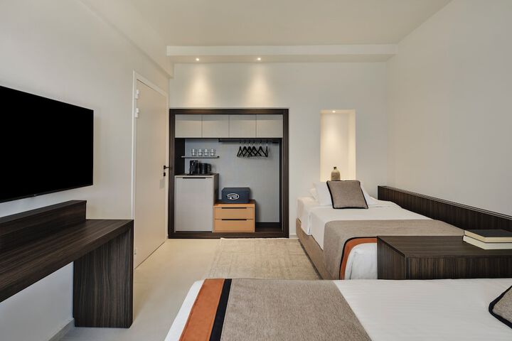 Room 42 of 129