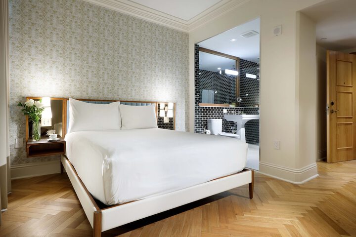 Standard Room, King or Two Doubles (2 of 5)