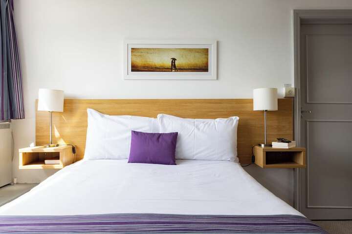 Room 15 of 46
