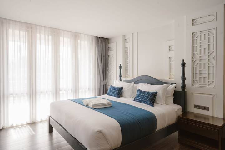 Room 42 of 59
