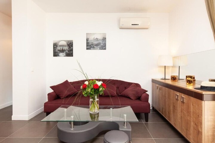 Room 53 of 55