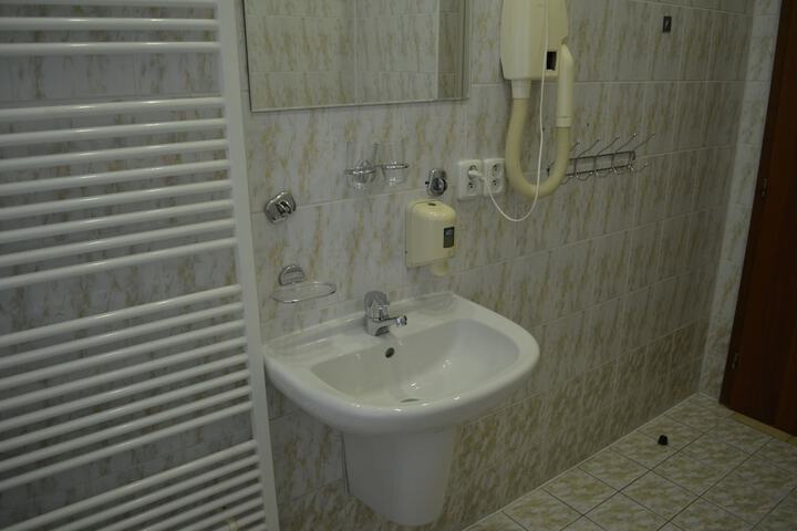 Room 29 of 60