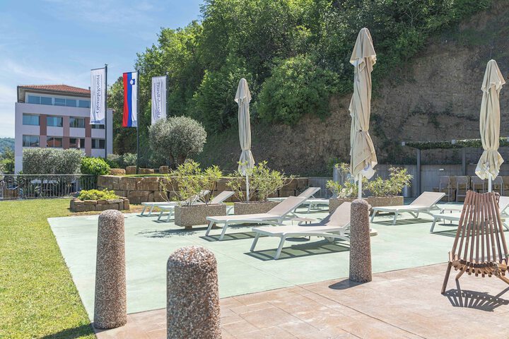 Terrace/Patio 17 of 45