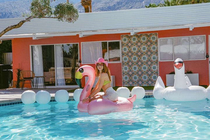 Pool 102 of 151