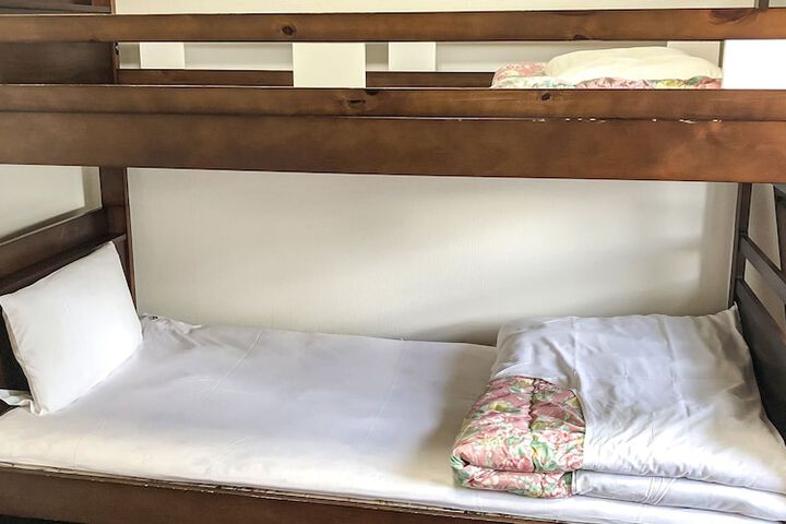 Room 30 of 80