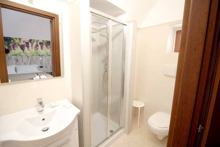 Room 14 of 25