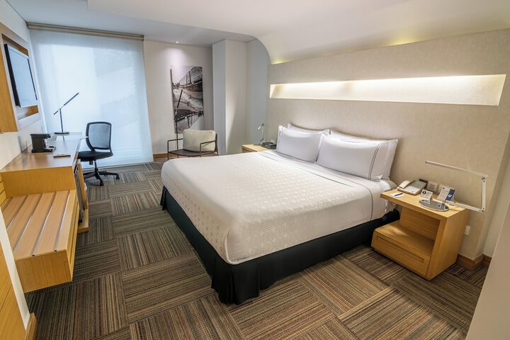 Room 12 of 91