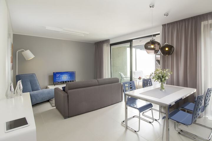 Room 27 of 101