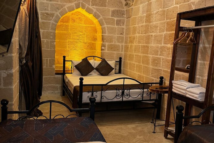 Room 15 of 29