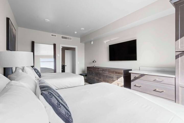 Room 50 of 215