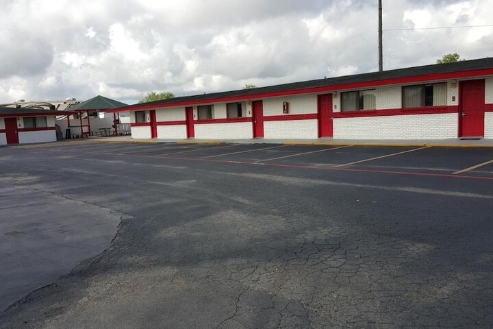 Property Grounds 36 of 38