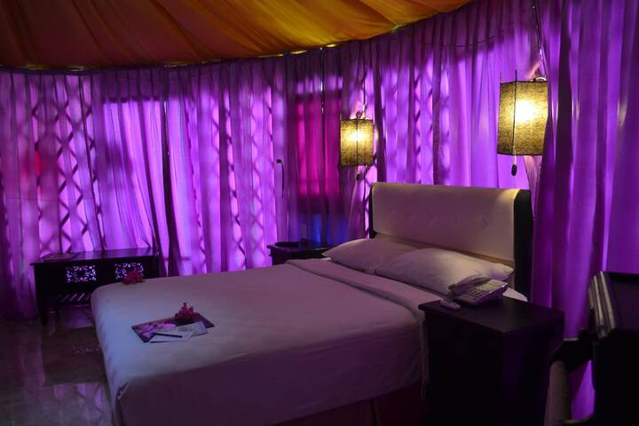 Room 4 of 34