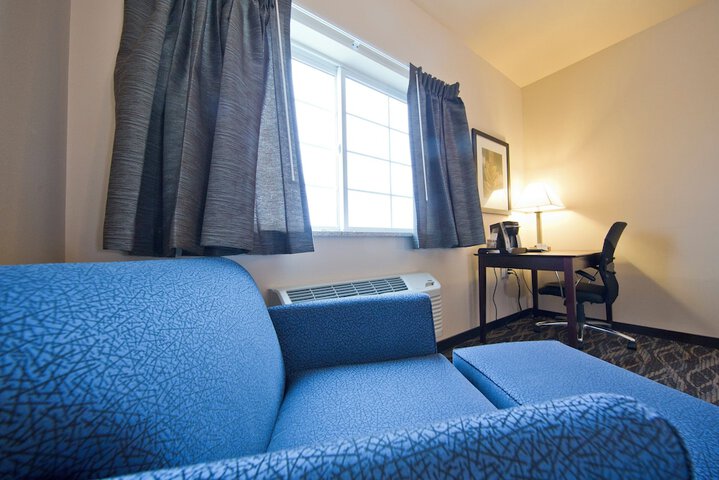 Quadruple Queen Bed (13 of 21)