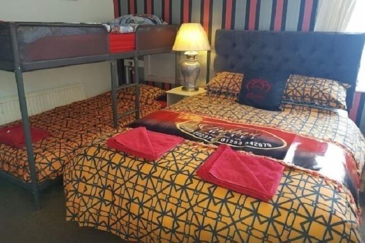 Room 4 of 35