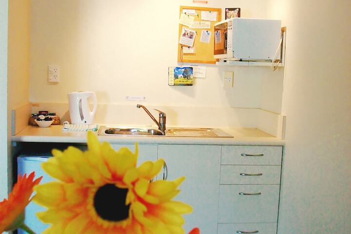 Room 5 of 76