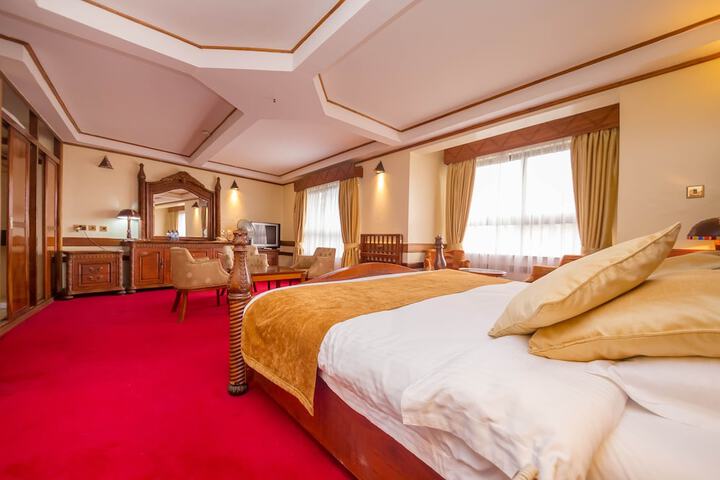 Room 47 of 174