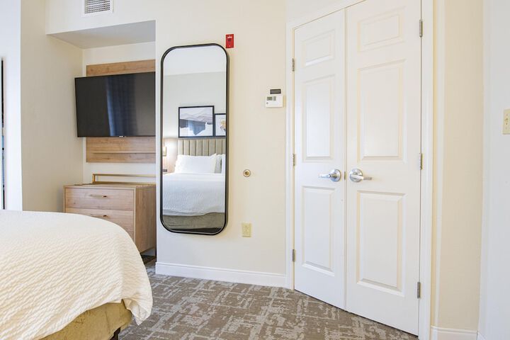 Room 22 of 54