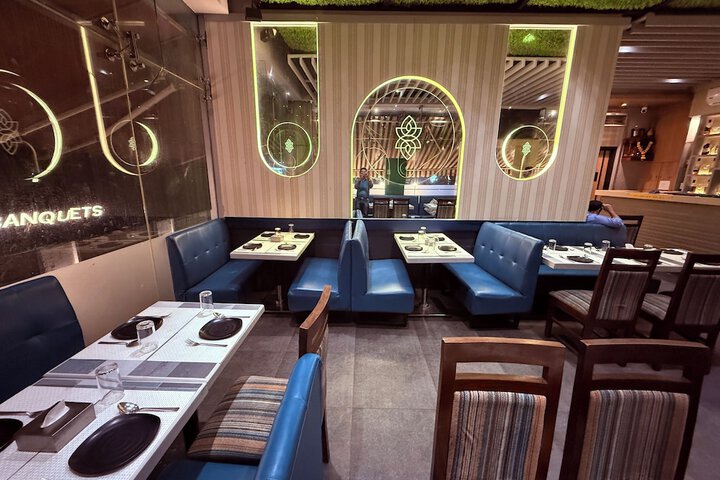 Dining 38 of 62