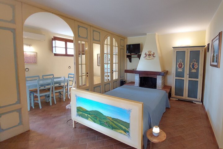 Room 8 of 32
