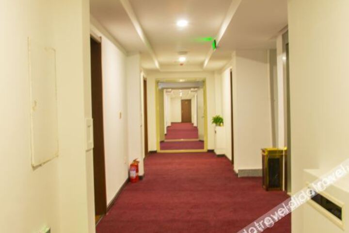Hotel Interior 4 of 11