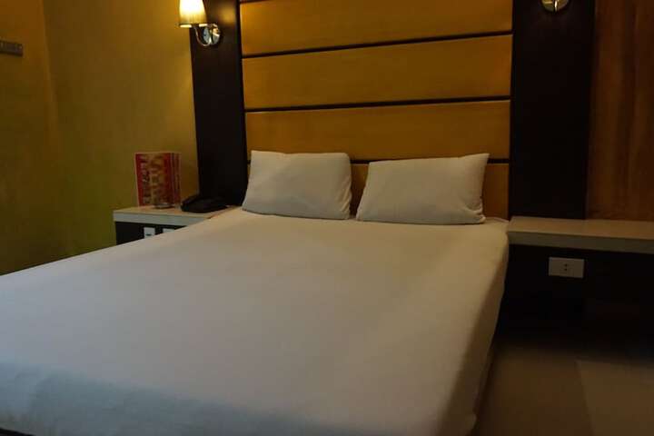 Room 16 of 27