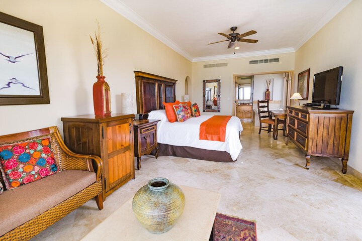 Room 3 of 65