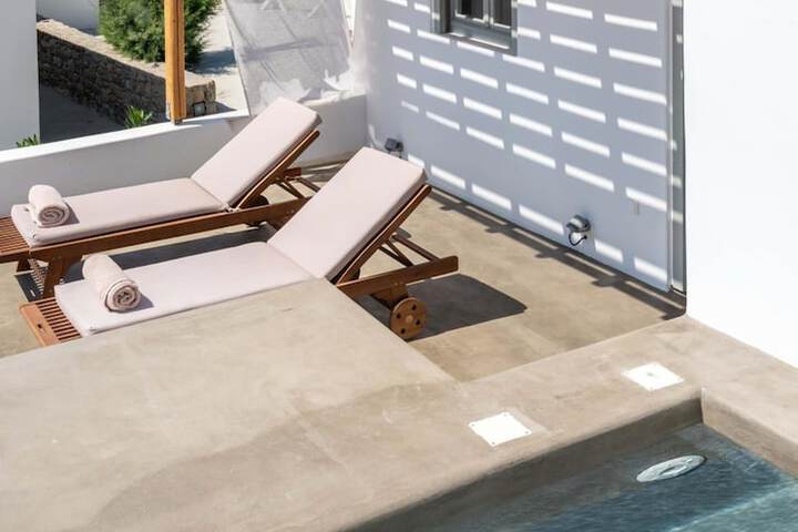 Pool 41 of 53