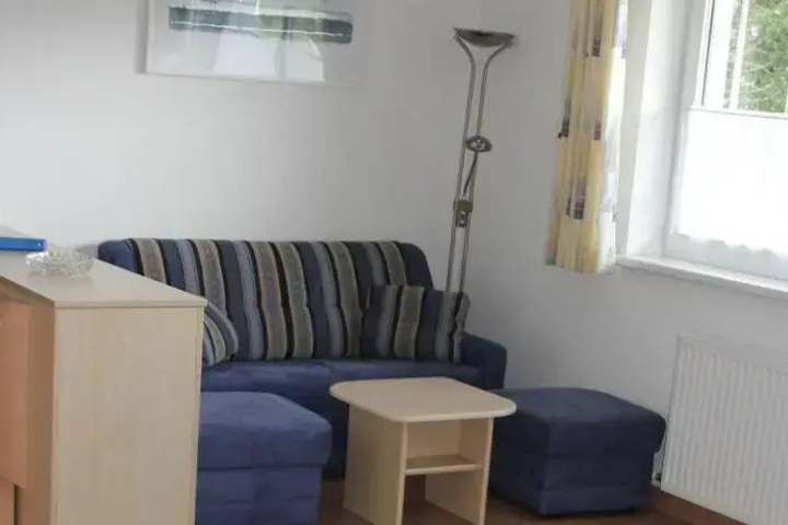 Room 2 of 7